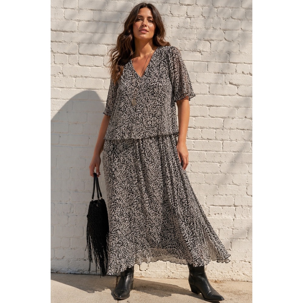 Vintage Connected Black White Floral Pleated Maxi Dress Flutter Sleeve 90s 22W